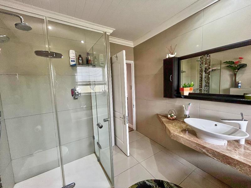 4 Bedroom Property for Sale in Stilbaai Wes Western Cape